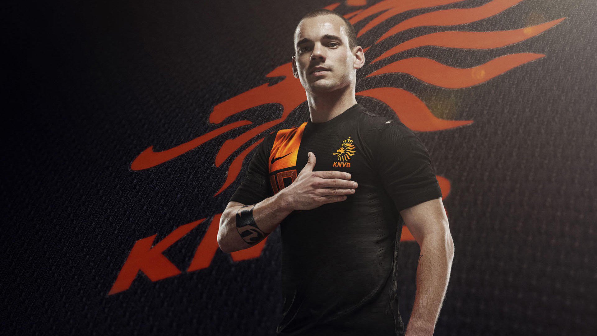 拜仁强打右路，频频撕裂博卡防线，拜仁一直很强